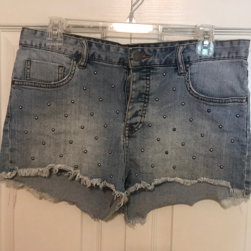 Billabong studded shorts